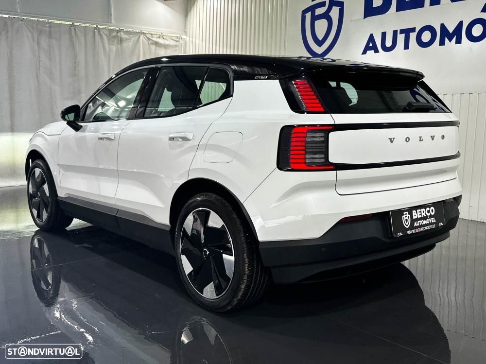 Volvo EX30 Single Motor Extended Range RWD Plus - 7