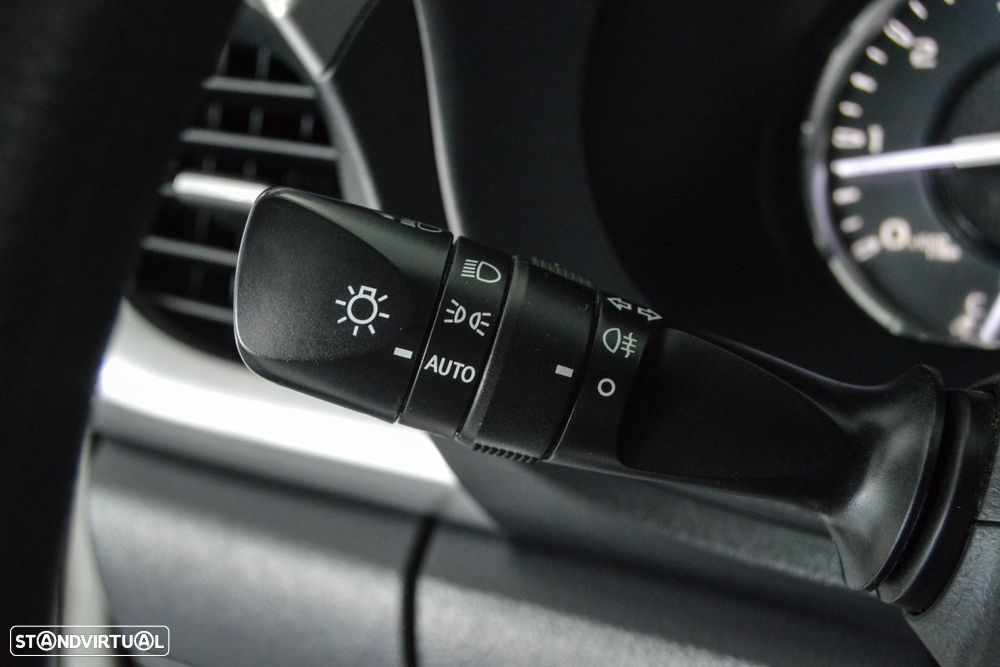 Toyota Hilux 2.4 D-4D 4X2 Cabine Dupla 5L - 35