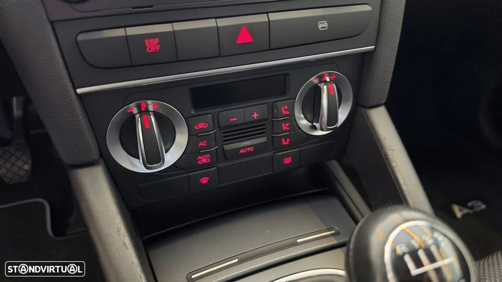 Audi A3 Sportback 2.0 TDi Attraction Business Line - 38