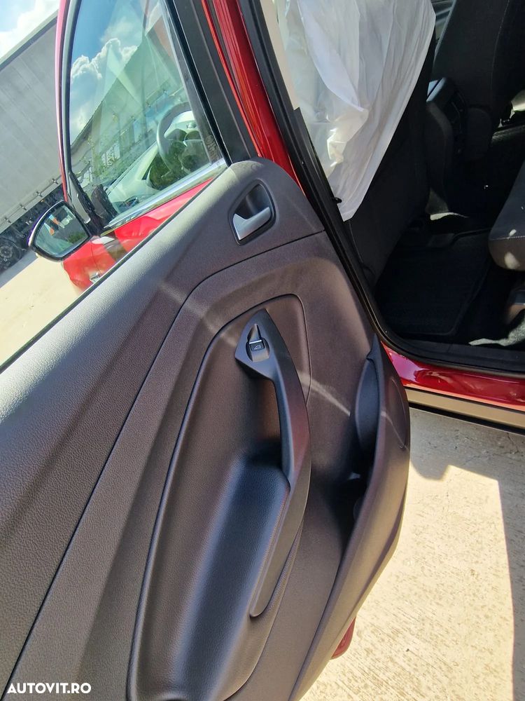 Ford Kuga - 9