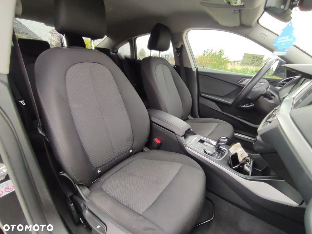 BMW Seria 2 218i Edition Colorvision - 27