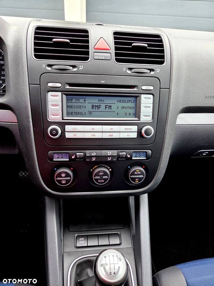 Volkswagen Golf - 23