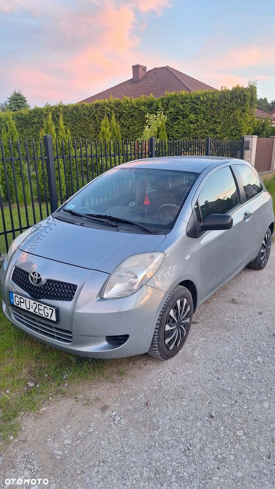 Toyota Yaris - 2