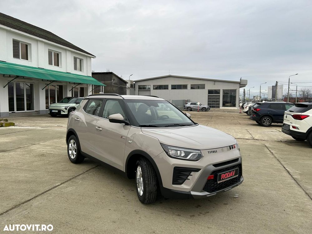 KG Mobility Tivoli - 12