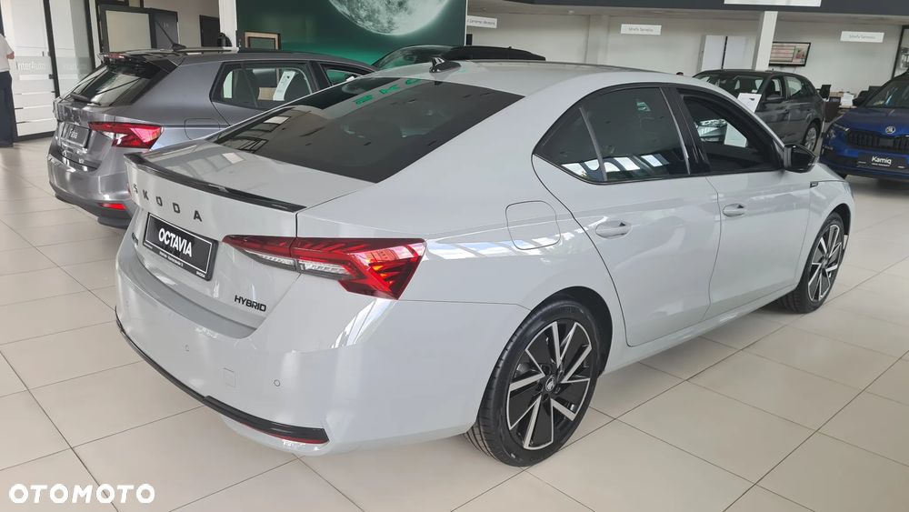 Skoda Octavia 1.5 TSI e-Tec Sportline DSG - 4