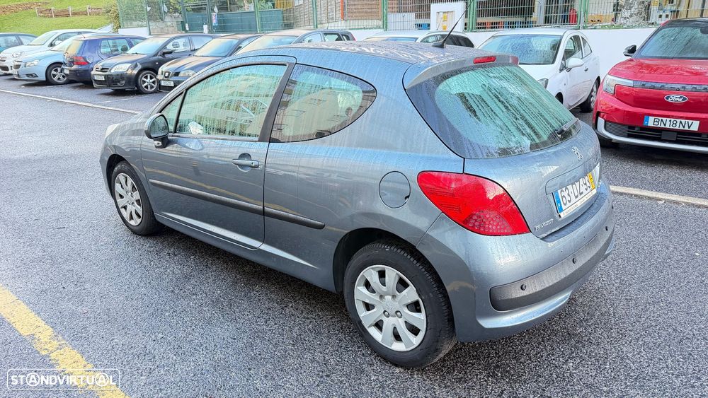 Peugeot 207 - 3