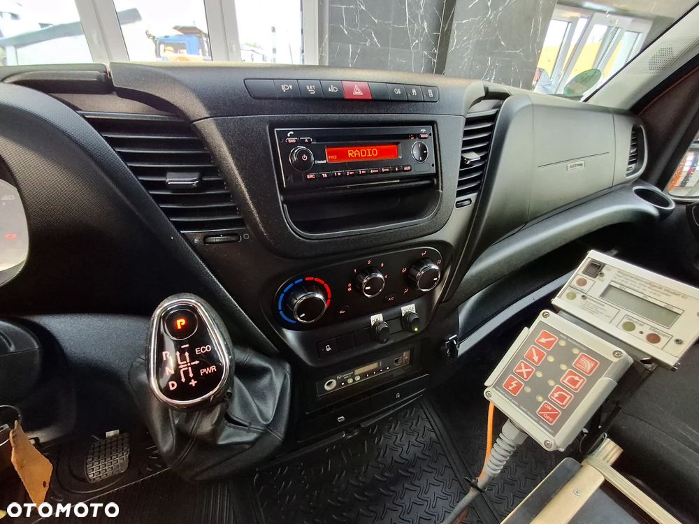 Iveco Daily 35-130 LIFT Doka Brygadówka Automat Hi Matic Plandeka Służba Drogowa Służba Autostradowa Hak Webasto Światła Ostrzegawcze Drogowy - 12