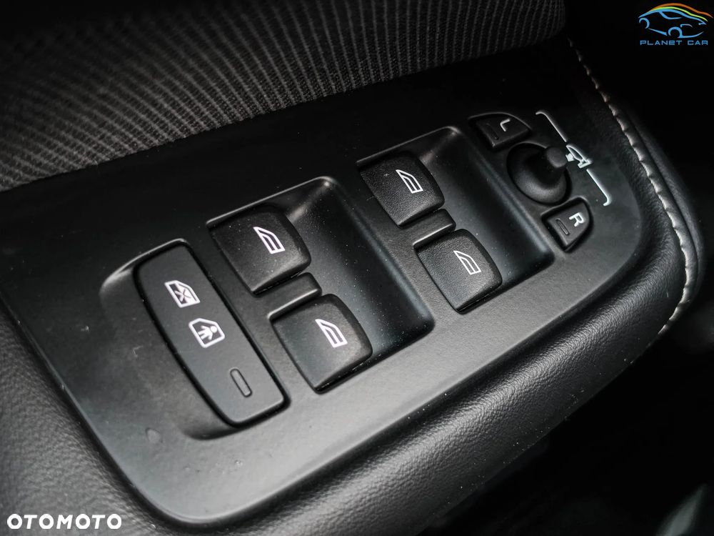 Volvo XC 60 T6 Plug-In Hybrid AWD Inscription - 28