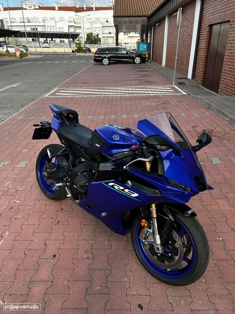 Yamaha YZF R9 - 6