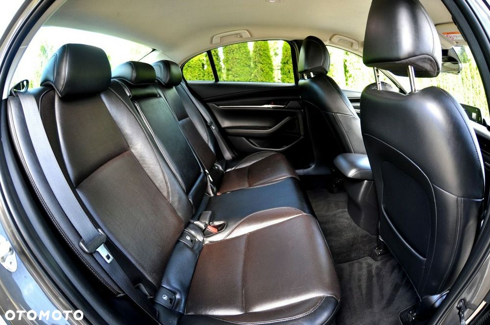 Mazda 3 - 10