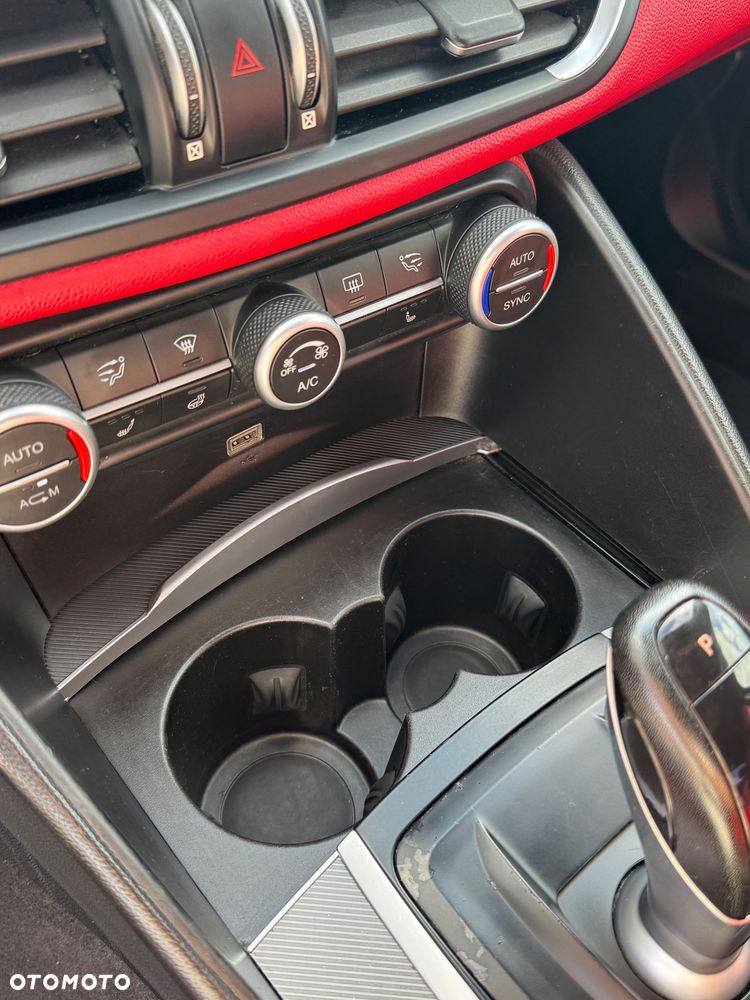 Alfa Romeo Giulia 2.0 Turbo Veloce TI Q4 - 20