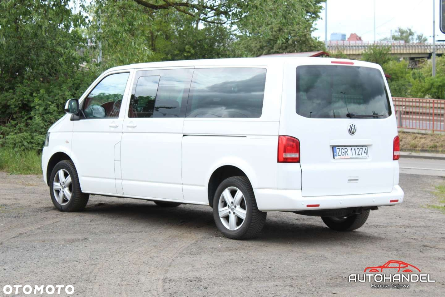 Volkswagen Caravelle - 4