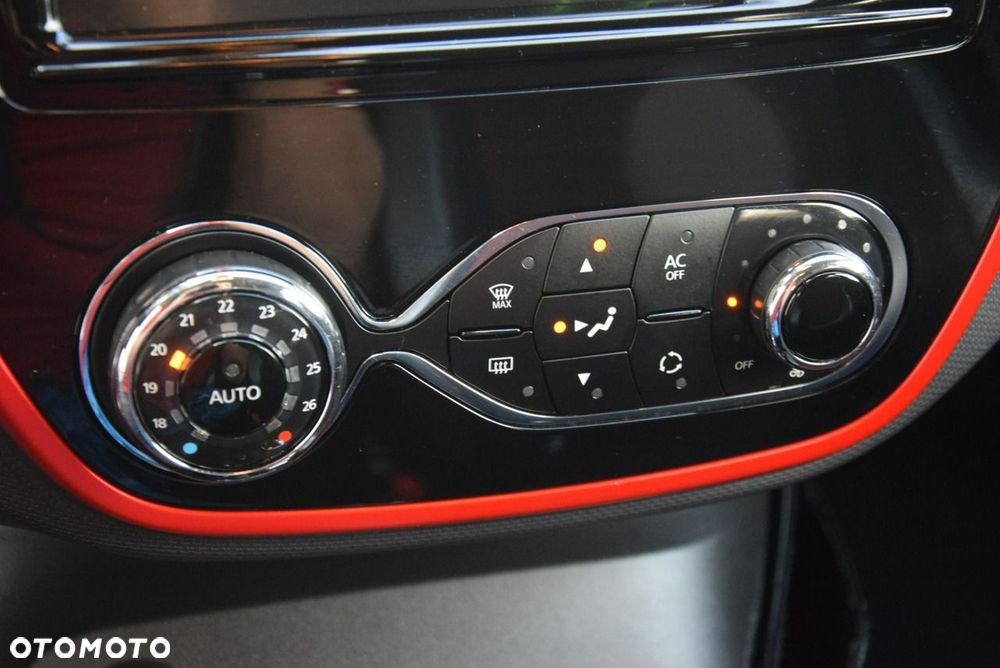 Renault Captur TCe 120 EDC Helly Hansen - 28