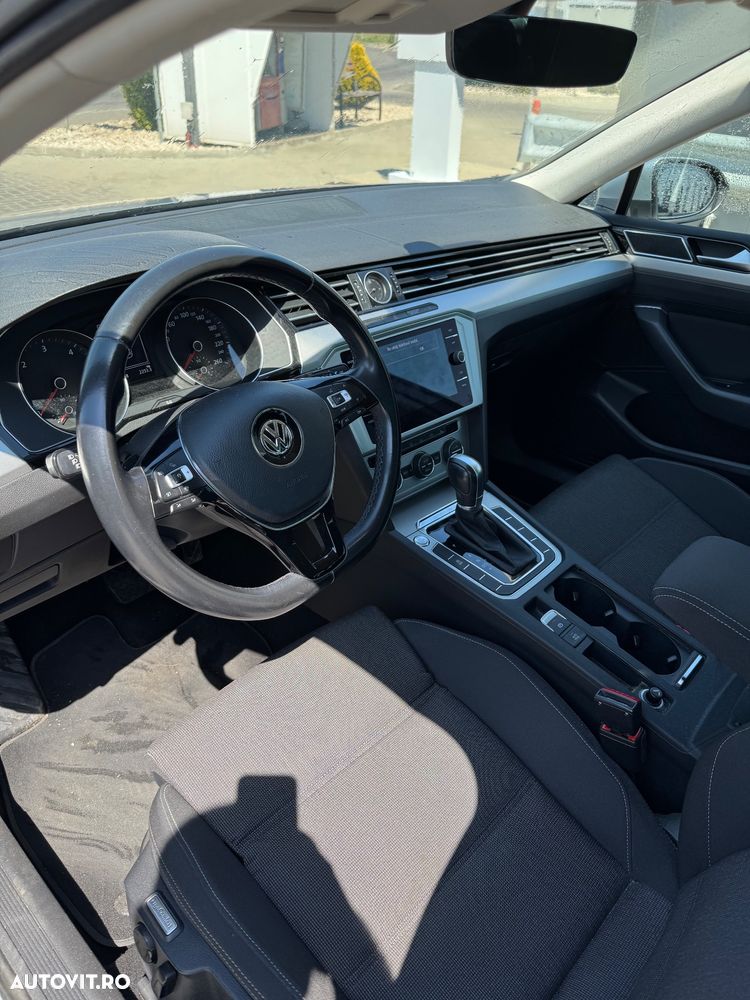 Volkswagen Passat 2.0 TDI DSG Comfortline - 8
