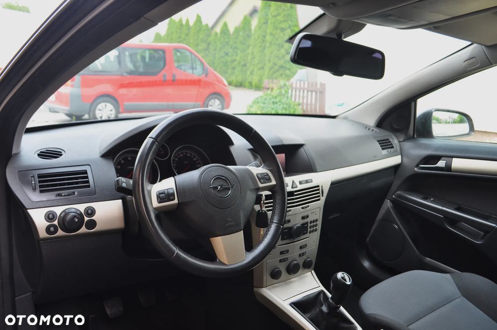 Opel Astra 1.6 Edition Sport - 11