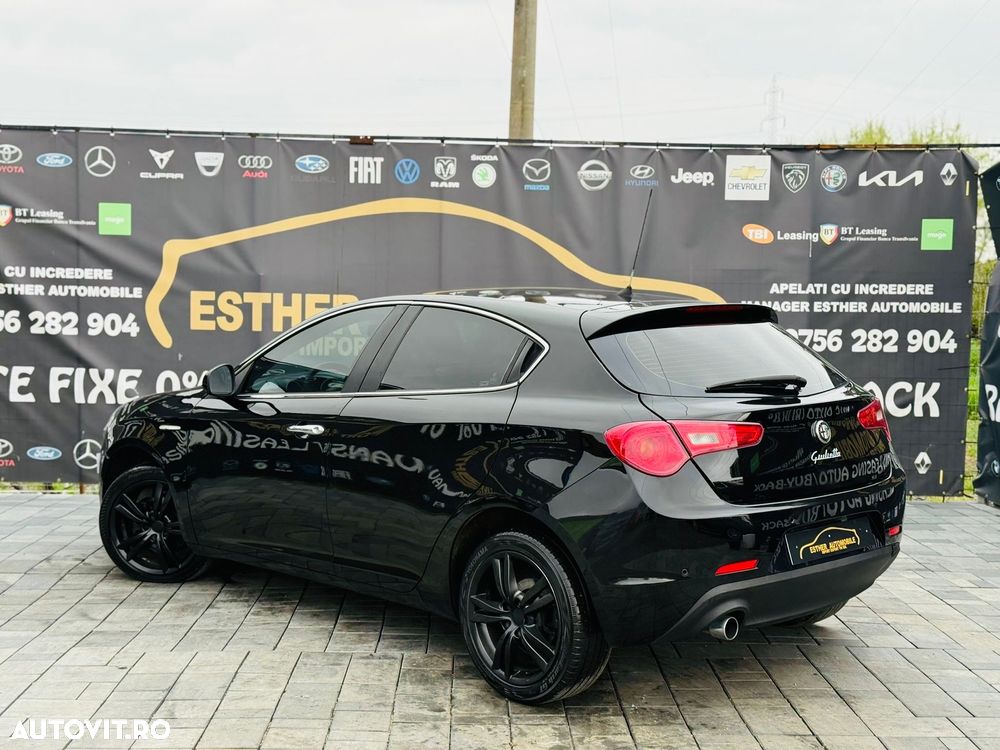 Alfa Romeo Giulia - 4