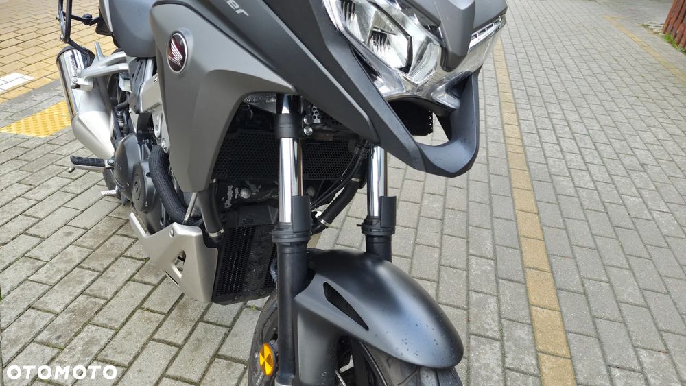 Honda VFR - 34