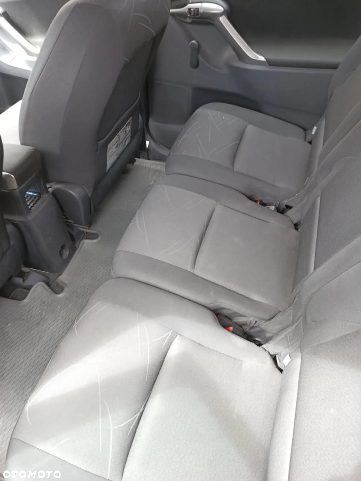 Toyota Verso 1.6 - 6