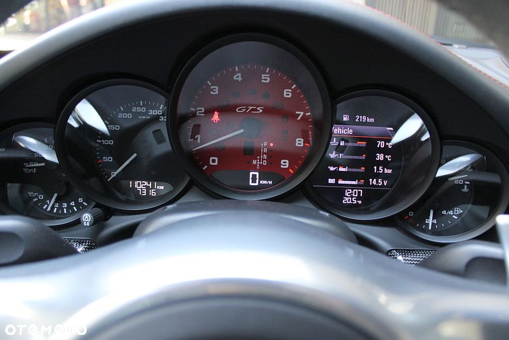 Porsche 911 Carrera 4 GTS PDK - 24