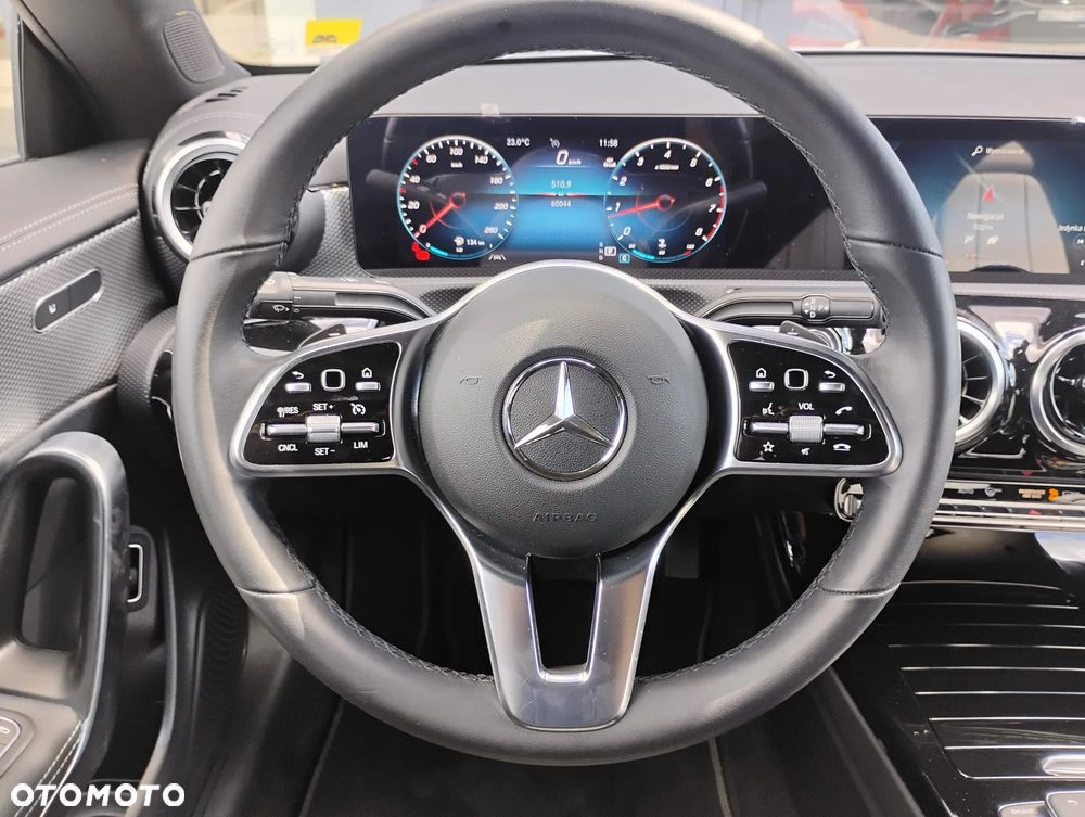 Mercedes-Benz CLA 180 Progressive 7G-DCT - 18