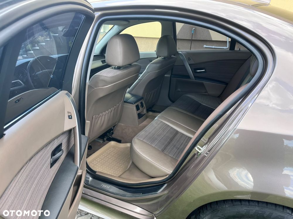BMW Seria 5 520i - 8