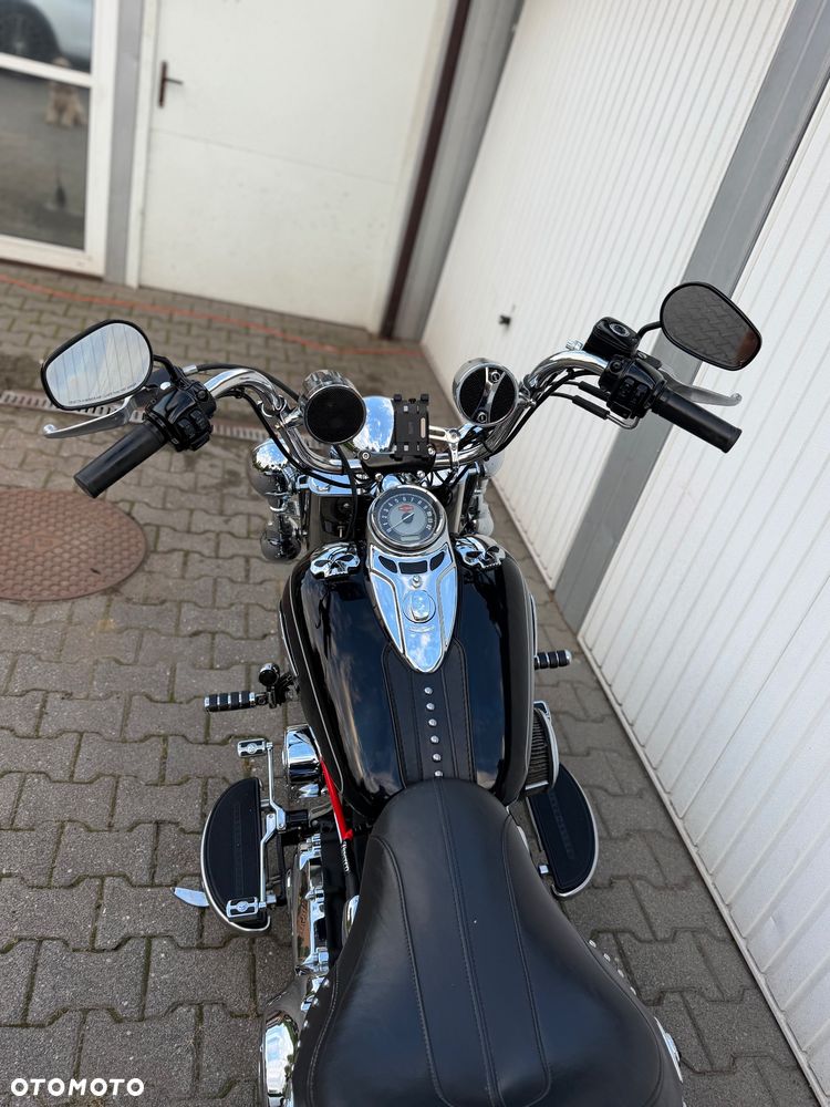 Harley-Davidson Softail Heritage Classic - 20