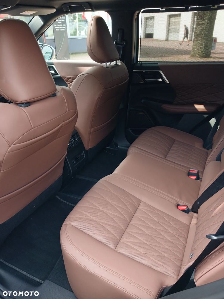 Mitsubishi Outlander Instyle Plus - 9