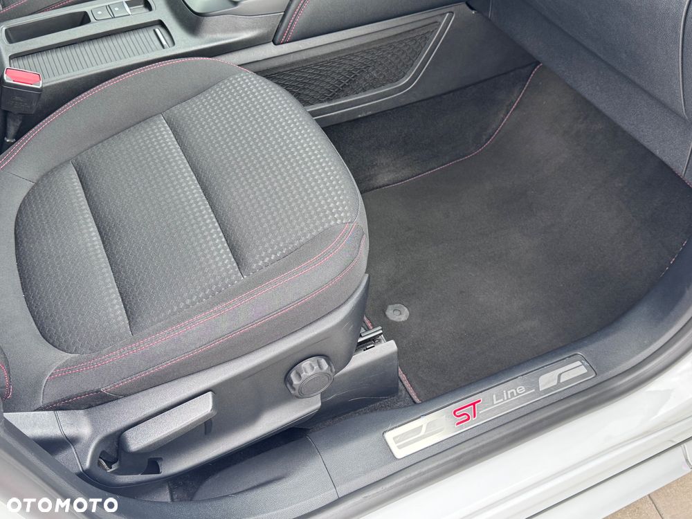 Ford Kuga 2.0 EcoBlue Hybrid ST-LINE - 40