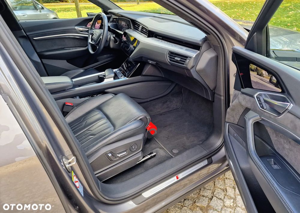 Audi e-tron 55 Quattro S Line - 20