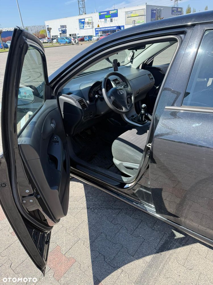 Toyota Corolla 1.6 Terra - 27