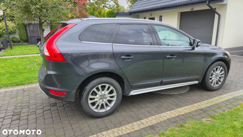 Volvo XC 60 - 4