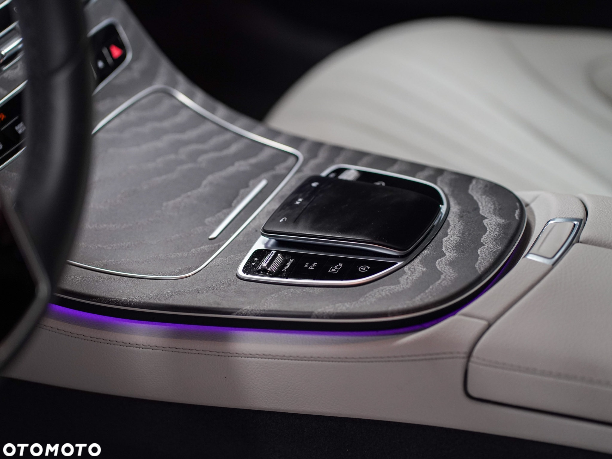 Mercedes-Benz CLS - 21
