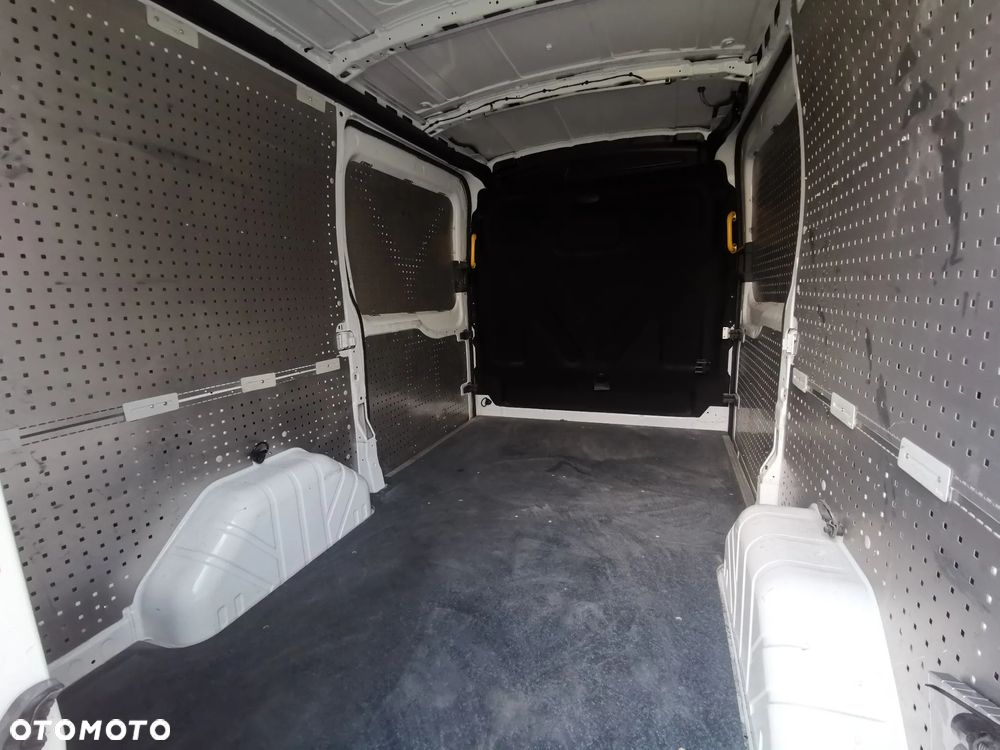 Ford Transit - 16