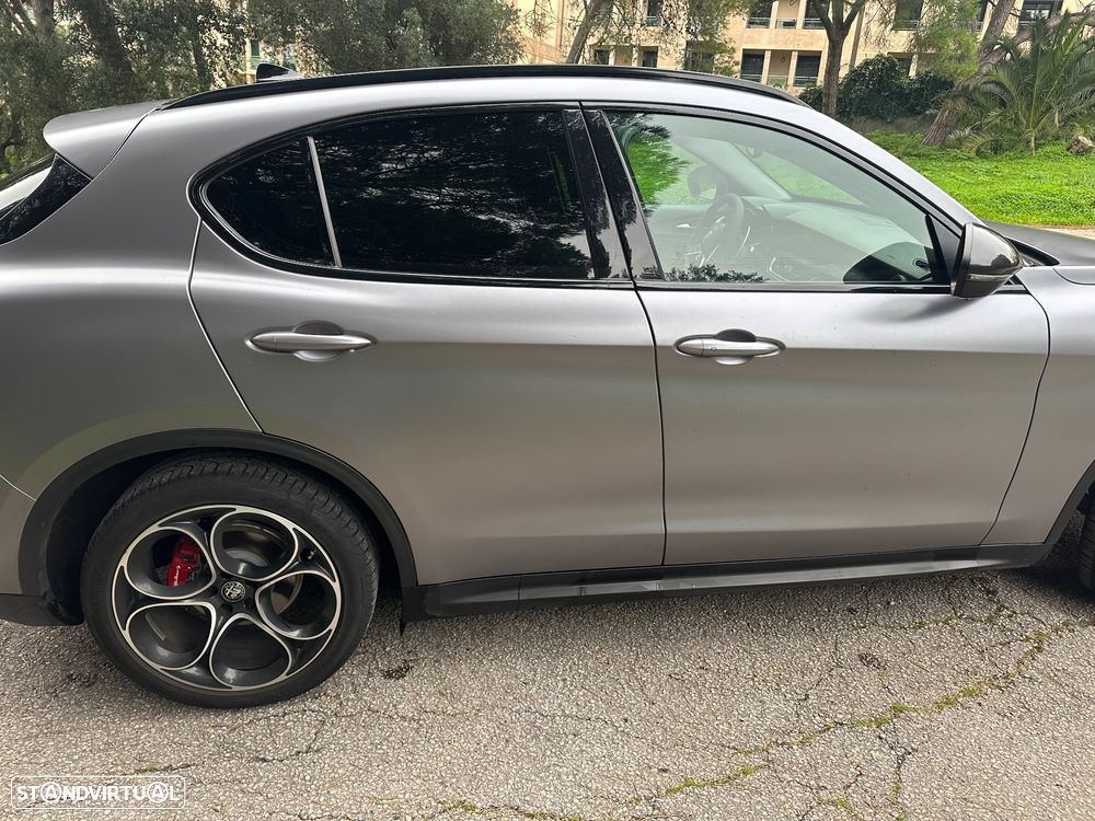 Alfa Romeo Stelvio - 10