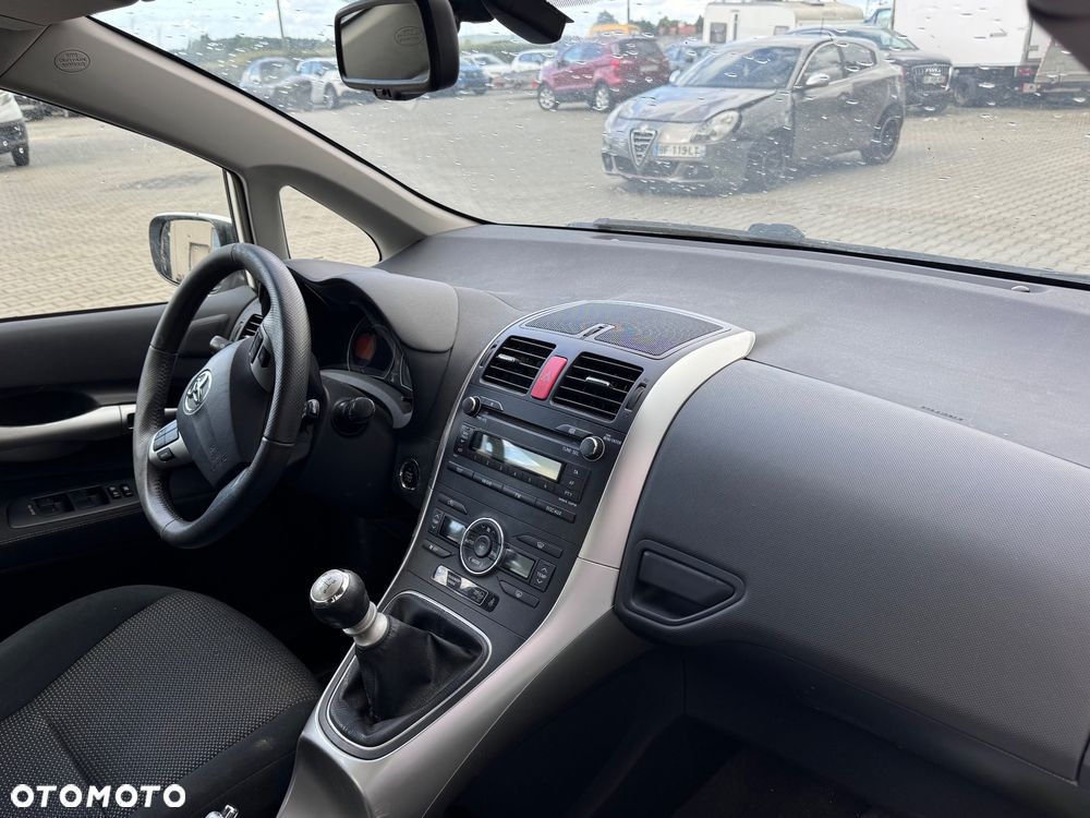 Toyota Auris 2.0 D-4D - 12