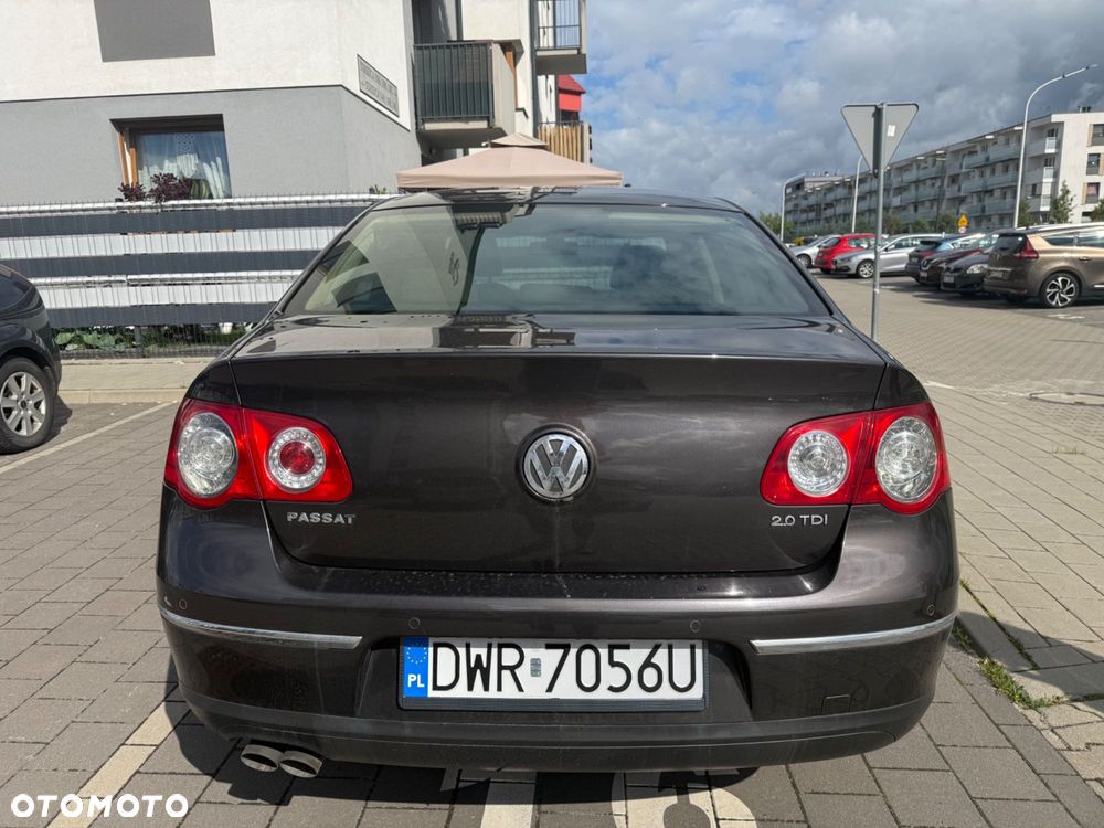 Volkswagen Passat - 5