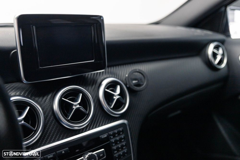 Mercedes-Benz A 220 CDI BE AMG Line Aut. - 32