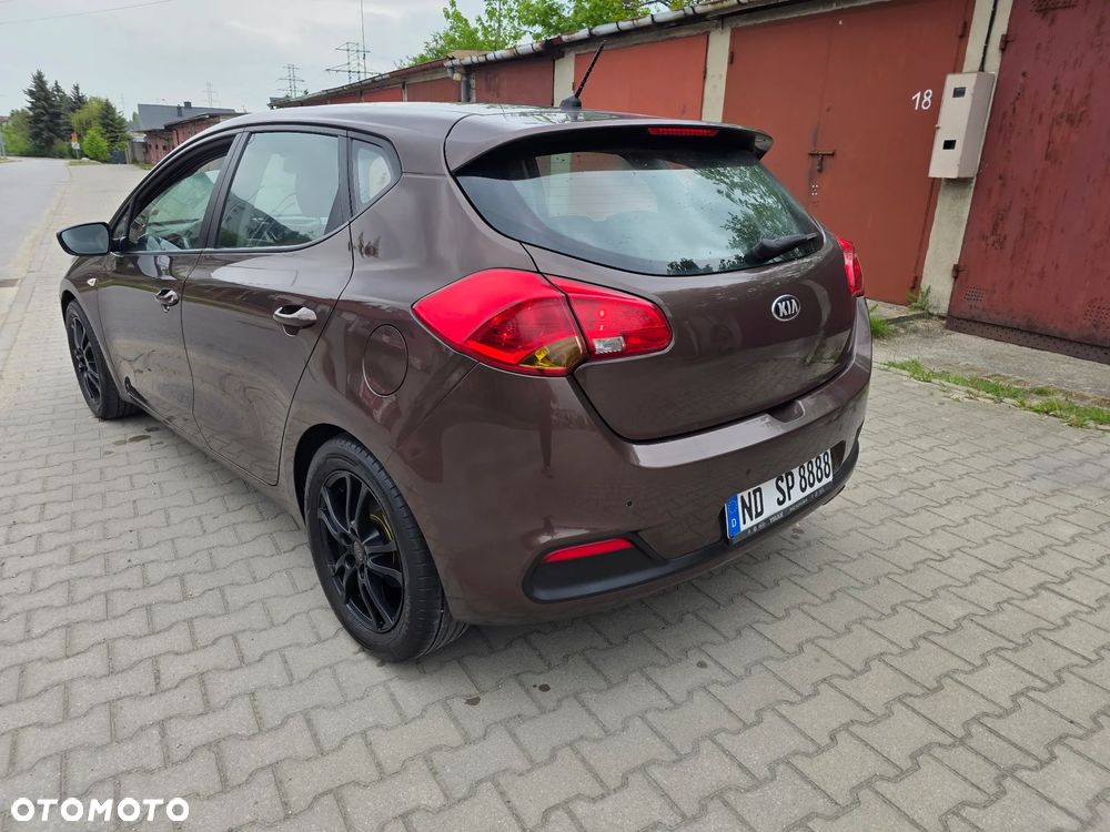 Kia Ceed 1.6 GDI L - 33