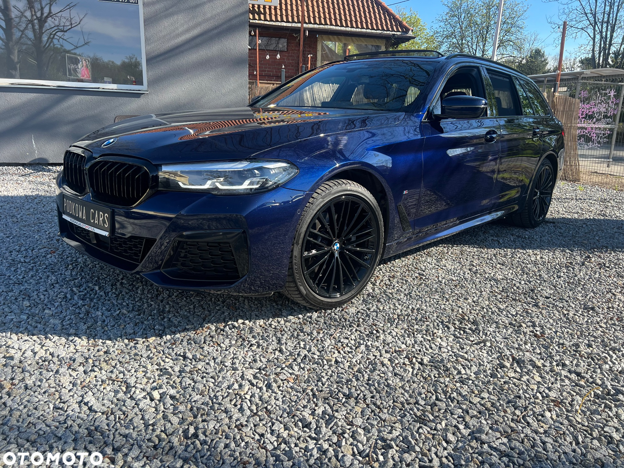 BMW Seria 5 520d xDrive Touring M Sport Edition - 11