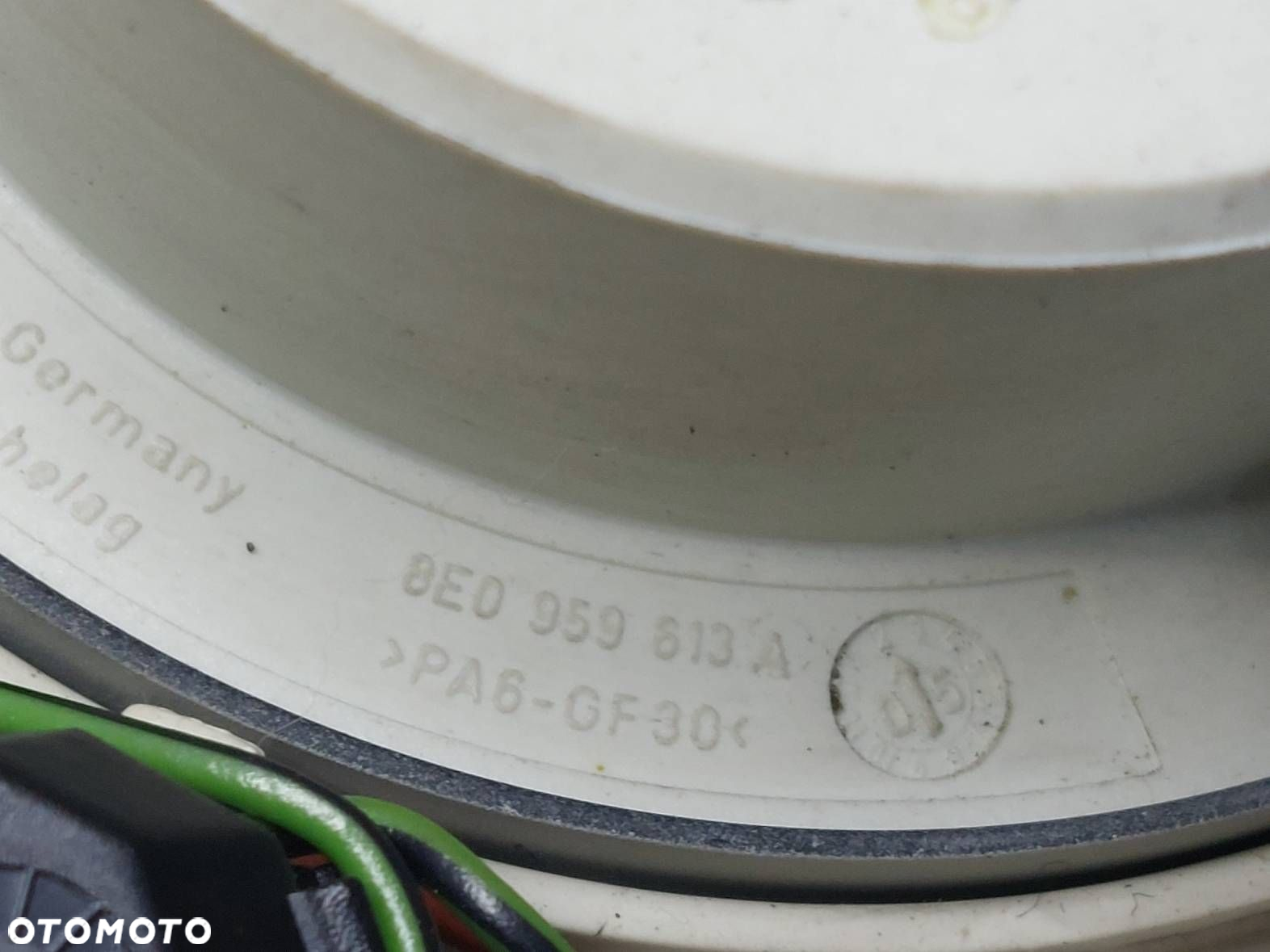 LAMPKA PODSUFITKI PRZEŁĄCZNIK SZYBERDACHU AUDI A6 C6 4F0947135BD - 5