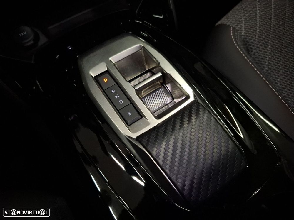 Peugeot e-2008 54 kWh Allure - 18