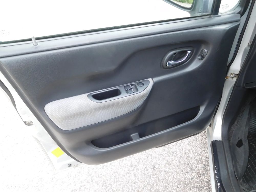 Suzuki Wagon R+ 1.3 GL - 6