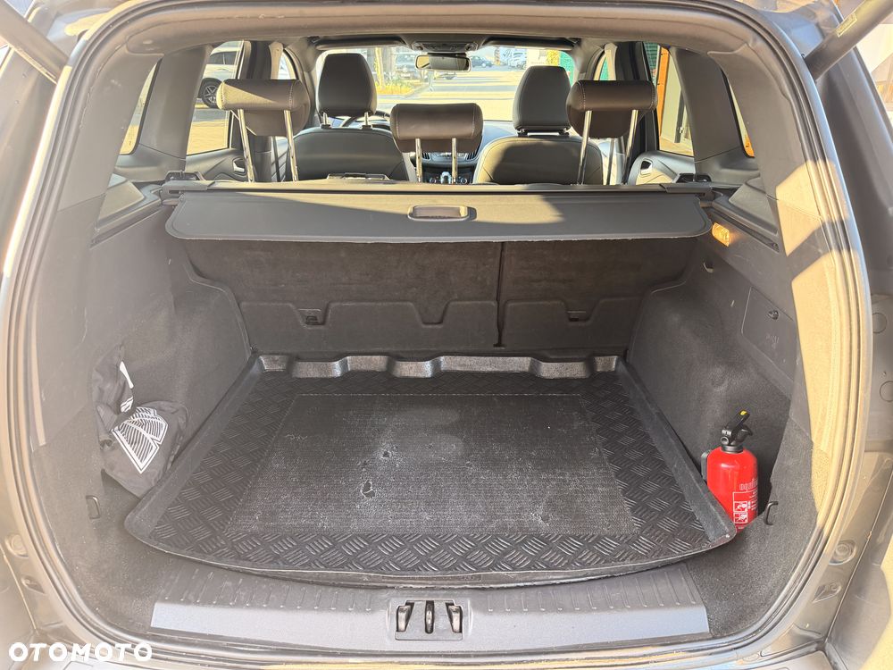Ford Kuga - 21