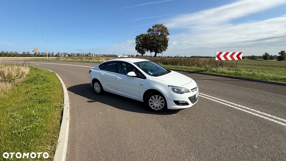 Opel Astra - 2