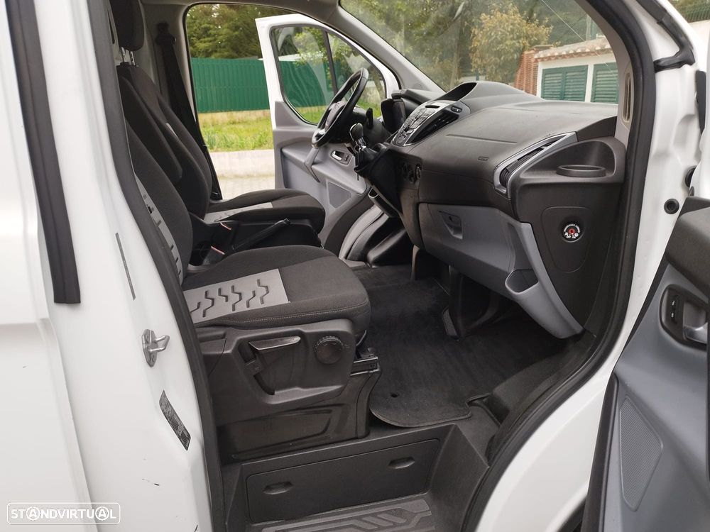 Ford Transit Custom  2.2 Tdci 125 Cv L2H1 Longa, 2 portas laterais - 22