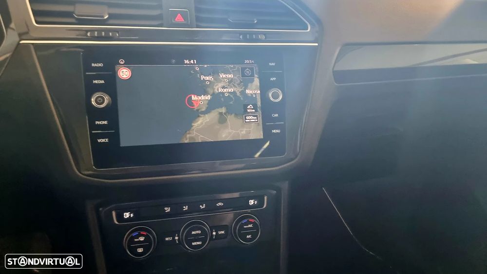 VW Tiguan 2.0 TDI R-Line DSG - 11