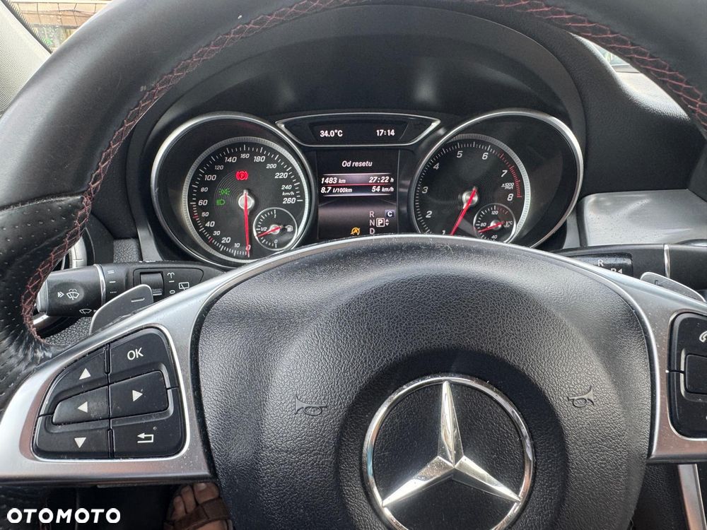 Mercedes-Benz CLA 220 4-Matic AMG Line - 7