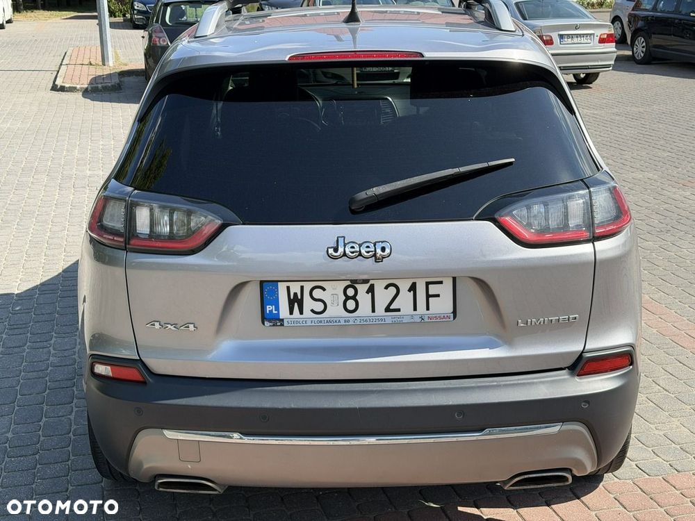 Jeep Cherokee - 8