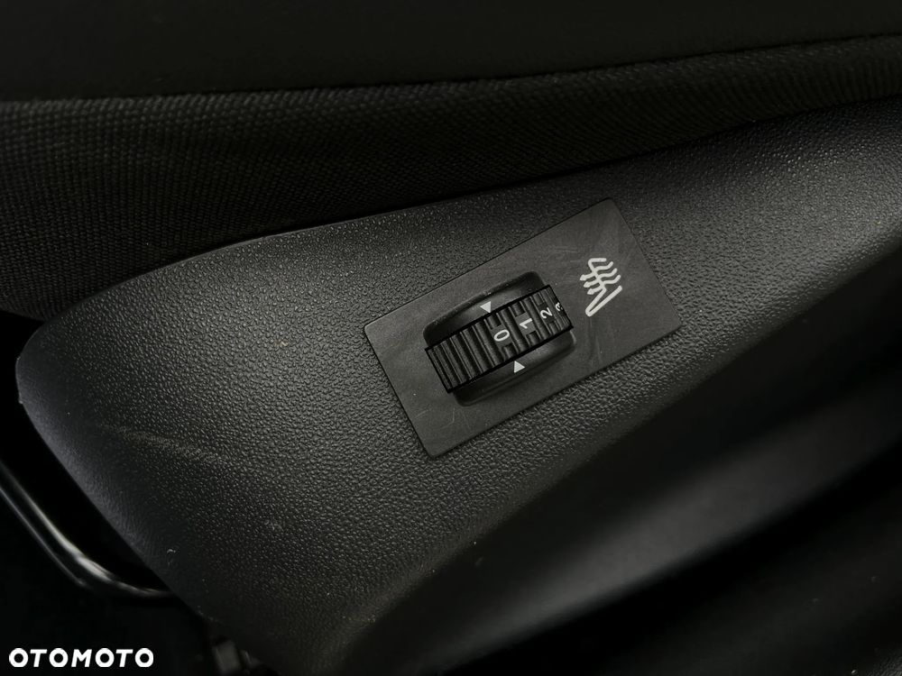 Peugeot 2008 BlueHDi 100 STOP & START Allure - 31