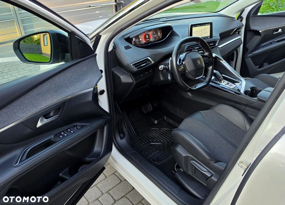 Peugeot 3008 1.5 BlueHDi Allure Pack S&S EAT8 - 22